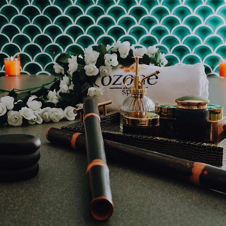 Doubletree By Hilton Fujairah City Εξωτερικό φωτογραφία A set of OZO
