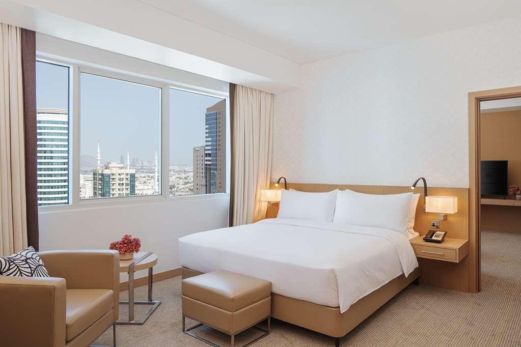 Doubletree By Hilton Fujairah City Δωμάτιο φωτογραφία