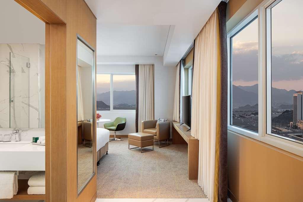 Doubletree By Hilton Fujairah City Δωμάτιο φωτογραφία
