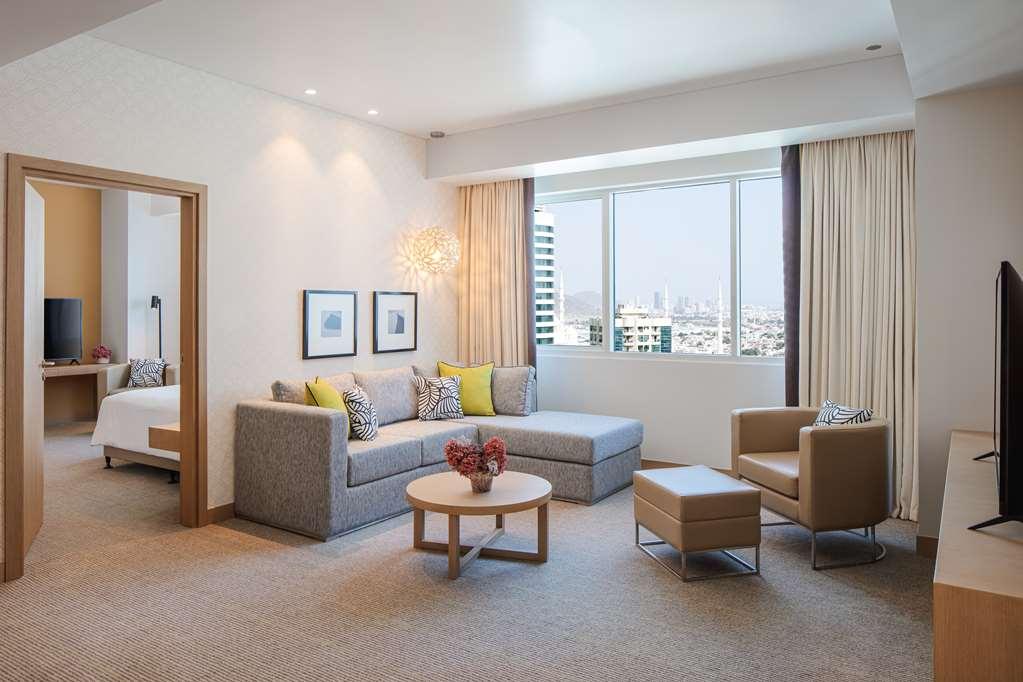Doubletree By Hilton Fujairah City Δωμάτιο φωτογραφία