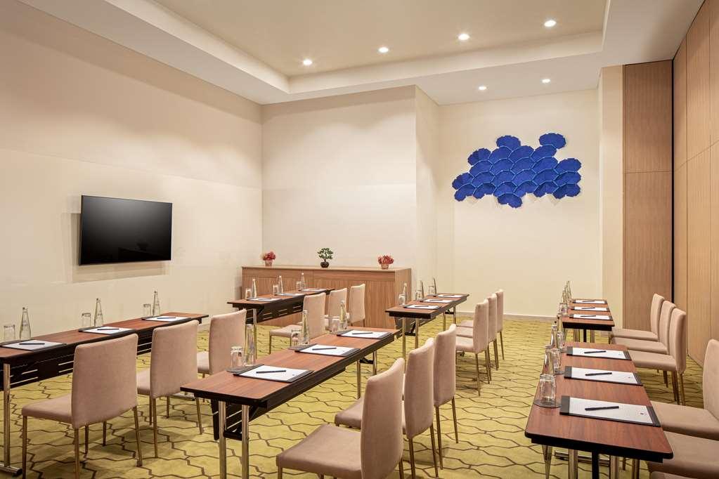 Doubletree By Hilton Fujairah City Δωμάτιο φωτογραφία