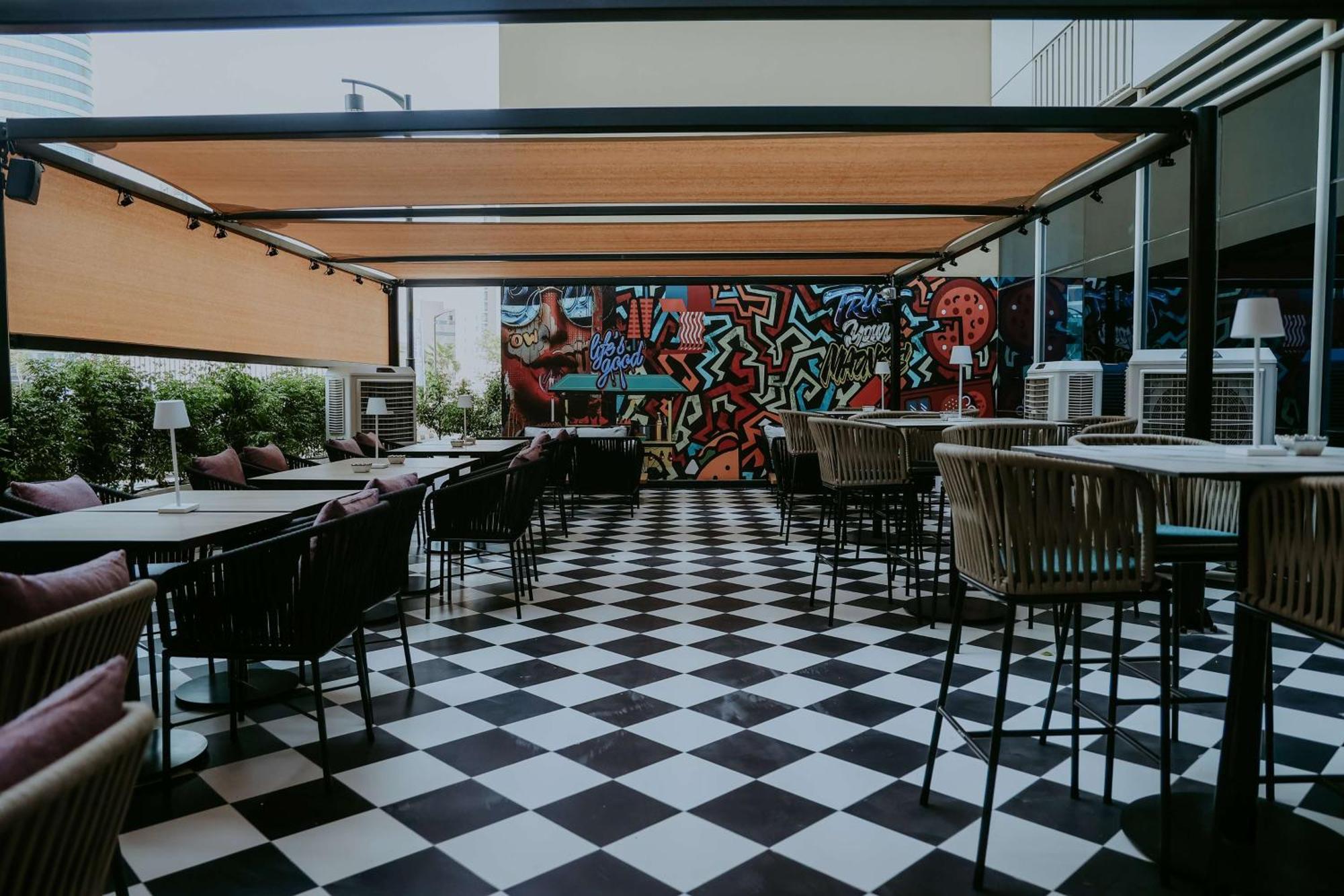 Doubletree By Hilton Fujairah City Εξωτερικό φωτογραφία The interior of the restaurant