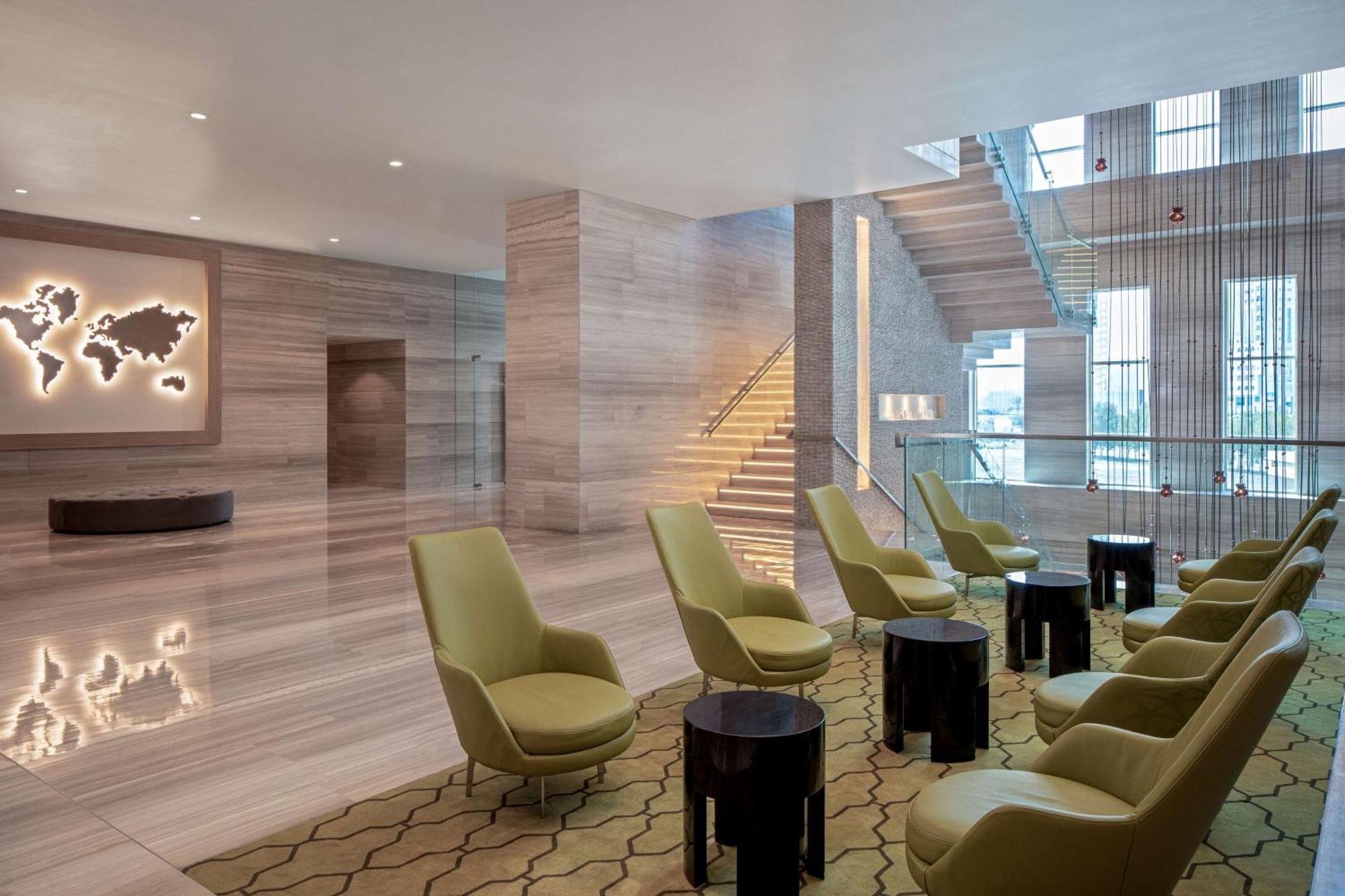 Doubletree By Hilton Fujairah City Εξωτερικό φωτογραφία The lobby of the hotel